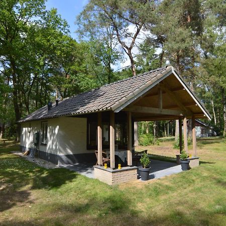 Detached Bungalow With Lovely Covered Terrace In A Nature Rich Holiday Park Stramproy Εξωτερικό φωτογραφία