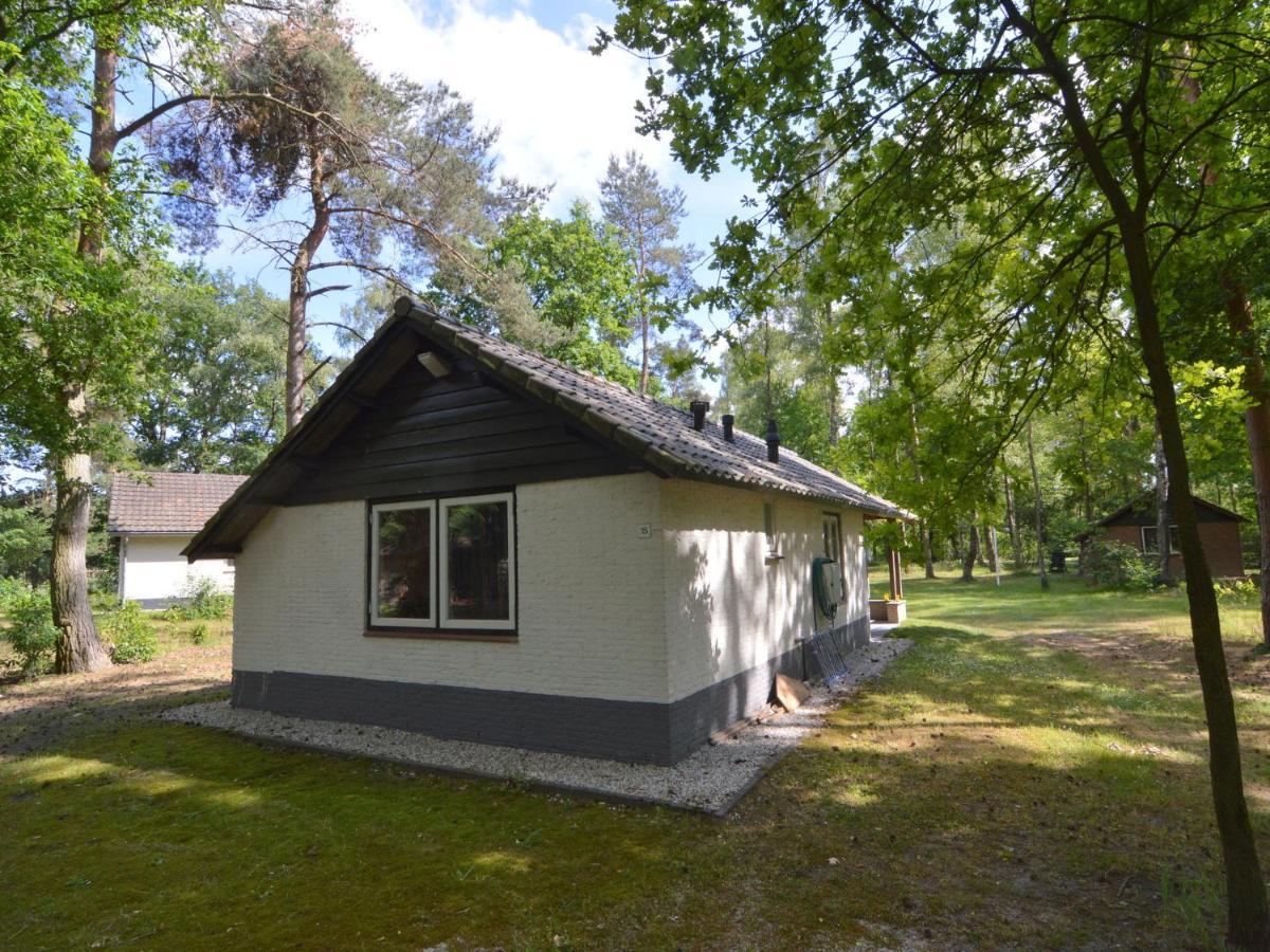 Detached Bungalow With Lovely Covered Terrace In A Nature Rich Holiday Park Stramproy Εξωτερικό φωτογραφία