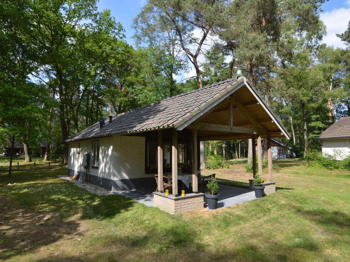 Detached Bungalow With Lovely Covered Terrace In A Nature Rich Holiday Park Stramproy Εξωτερικό φωτογραφία