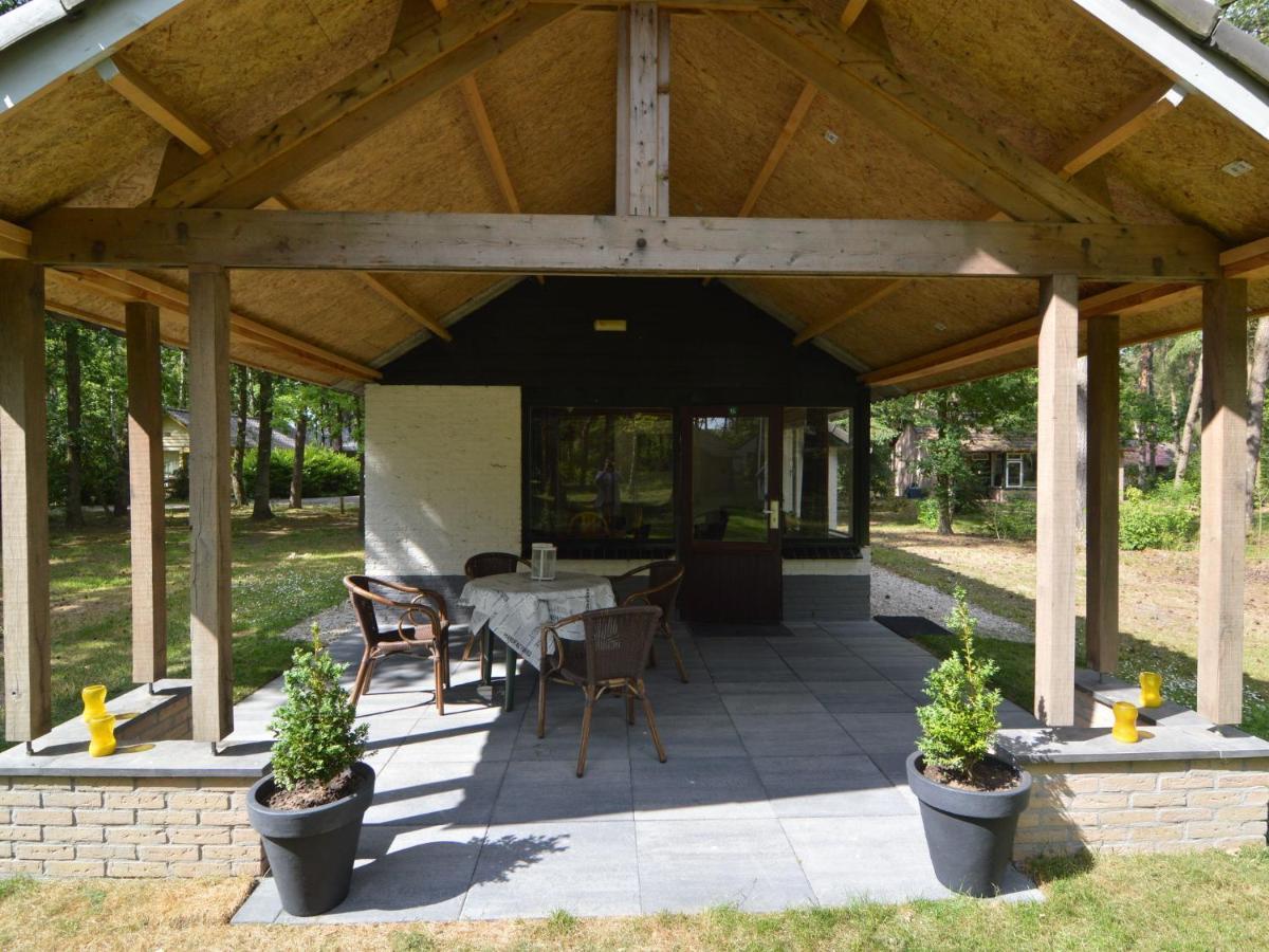 Detached Bungalow With Lovely Covered Terrace In A Nature Rich Holiday Park Stramproy Εξωτερικό φωτογραφία