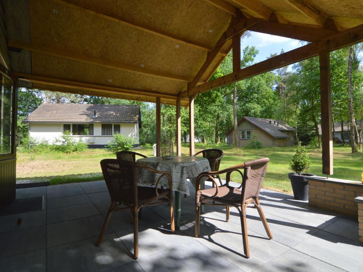 Detached Bungalow With Lovely Covered Terrace In A Nature Rich Holiday Park Stramproy Εξωτερικό φωτογραφία