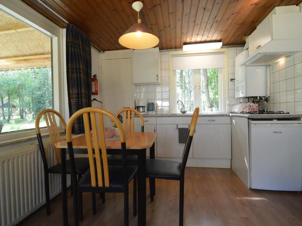 Detached Bungalow With Lovely Covered Terrace In A Nature Rich Holiday Park Stramproy Εξωτερικό φωτογραφία